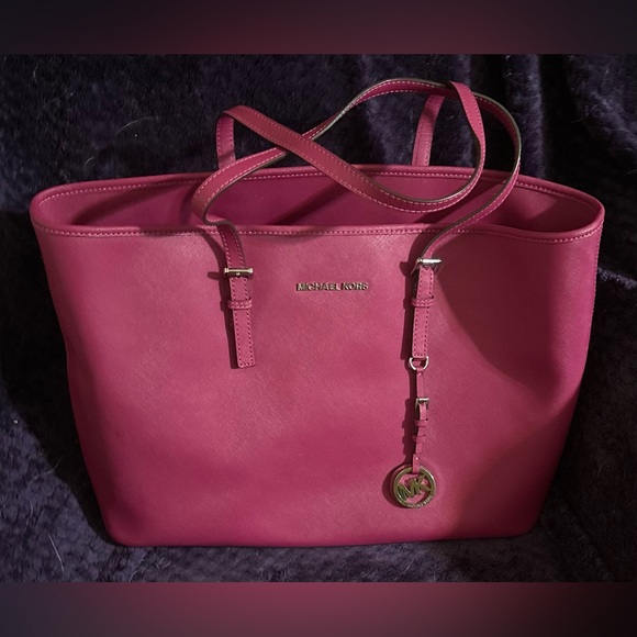 Michael Kors Handbags - Micheal Kors tote bag
